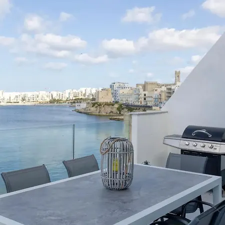 Apartment Seafront With Beautiful Views