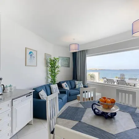 Seafront With Beautiful Views Apartment St. Paul's Bay